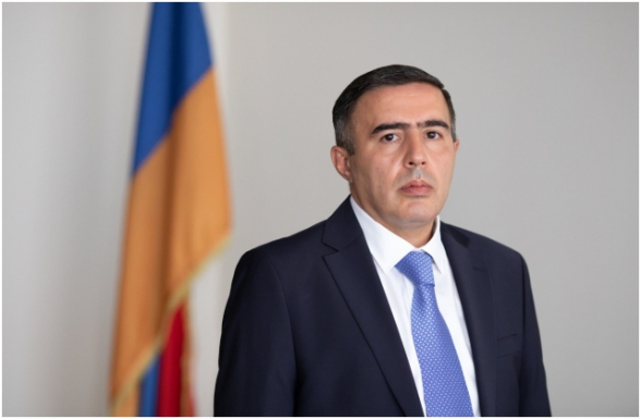 Прежде чем упоминать президента, который восстановил Гюмри, пусть в течение 7 лет построили бы в Гюмри хотя бы 7 деревянных туалетов – Баграт Микоян